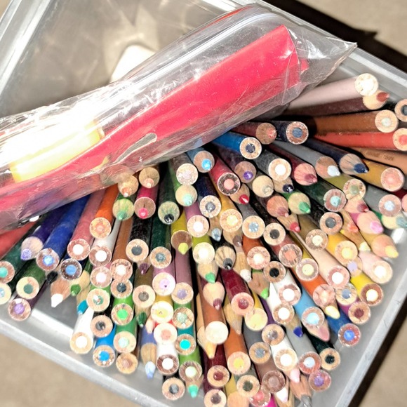Over 100 Art Pencils some new and some Barely Used - Picture 4 of 5
